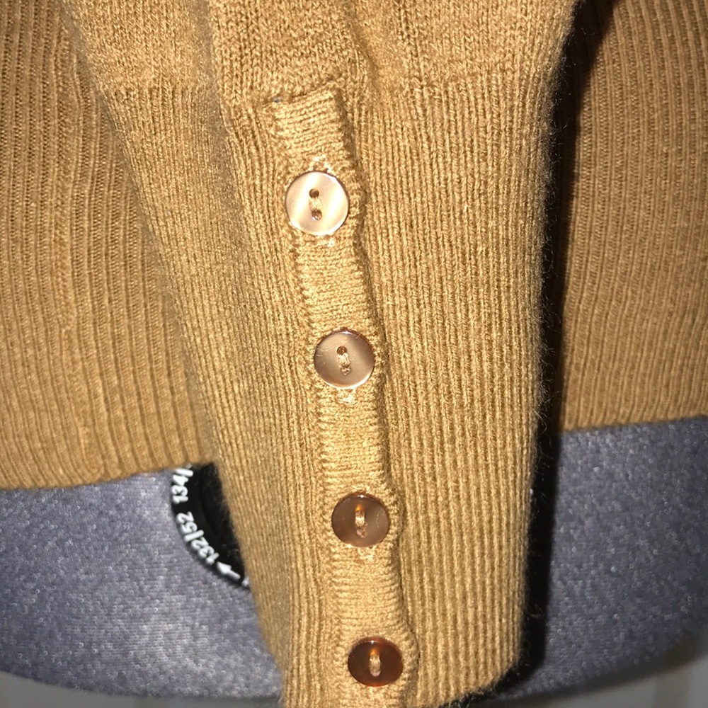 Sweater - Picture 5 of 6
